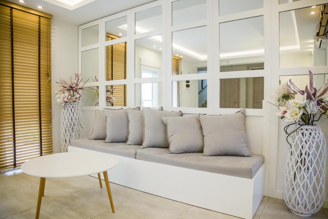 Armonia Resort Ofrínion 外观 照片