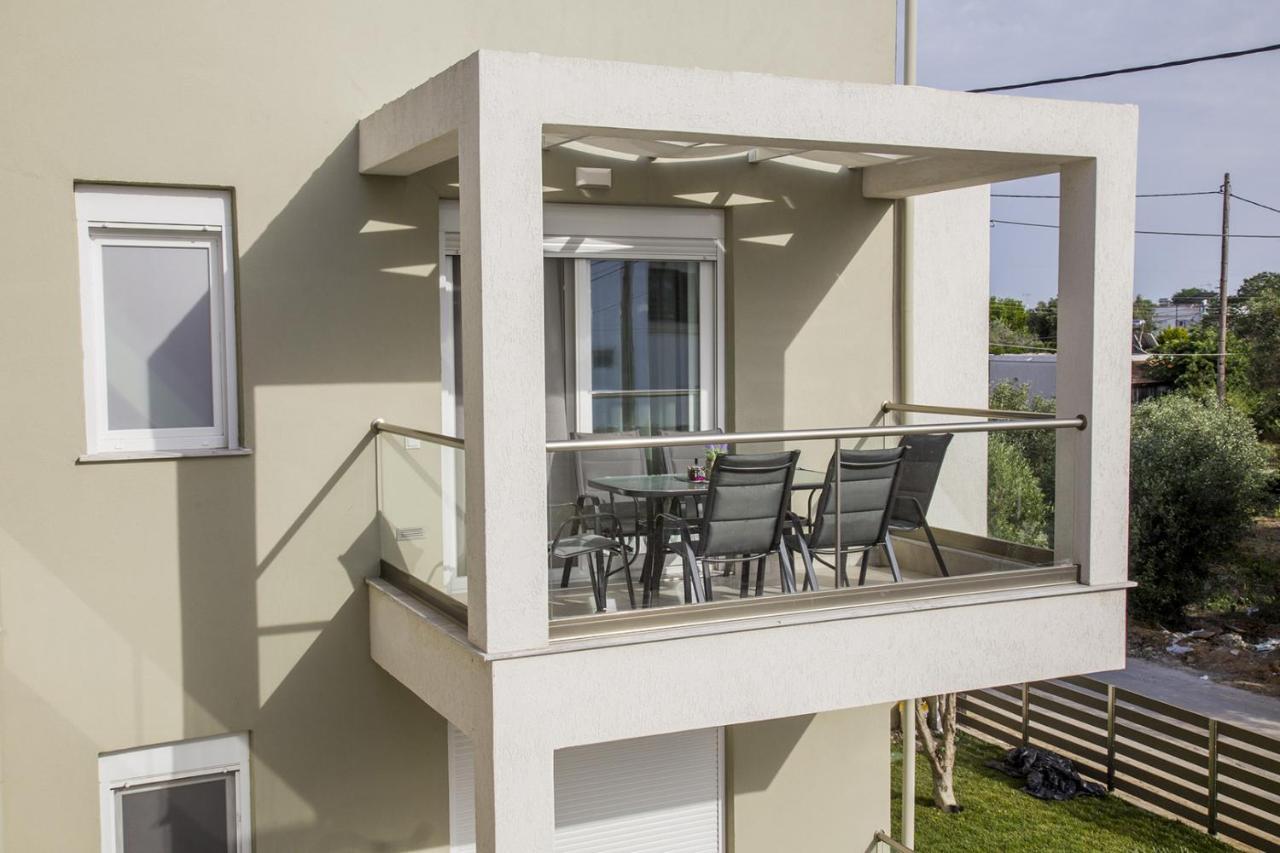 Armonia Resort Ofrínion 外观 照片
