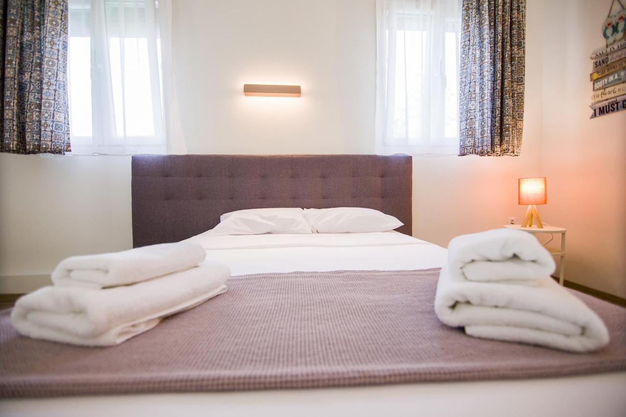 Armonia Resort Ofrínion 外观 照片